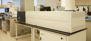 Extractable and leachable testing machine