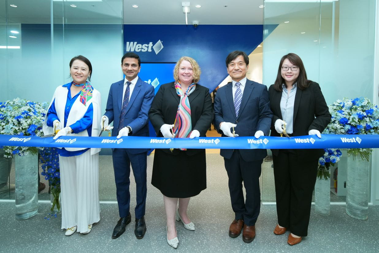 West Pharmaceutical Services' new office facility located in the commercial center of Seoul, South Korea.